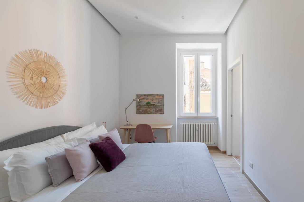 Iflat Colorful And Bright Apartament In Monti Rome Luaran gambar